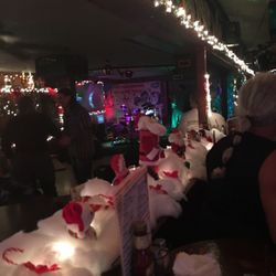 Jan & Lib's Hi-Tops Lounge