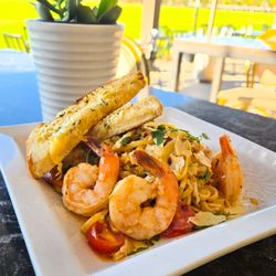 The Cantina - Chef's pasta special: Lemon Garlic Sofrito Shrimp over Linguine Pasta = DELICIOUS!!!!