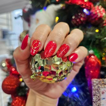 Plush Nail Salon - Nail Salons Near Me - Chicago, Illinois