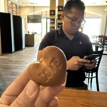 Sweet Fires - Complementary little love cakes filled with custard - Hot Pot Near Me - Upland, California