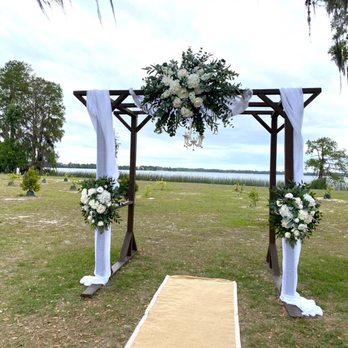 Kathie's Kreations - Kathie can make your dream come to life with her amazing decorations at the wedding g arch - Floral Designers Near Me Kathie's Kreations - Kathie can make your dream come to life with her amazing decorations at the wedding g arch - Floral Designers Near Me