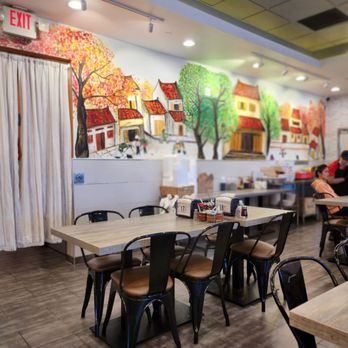 Ghien Bun Bo - the interior of a restaurant - Noodles Near Me - Westminster, California Ghien Bun Bo - the interior of a restaurant - Noodles Near Me - Westminster, California