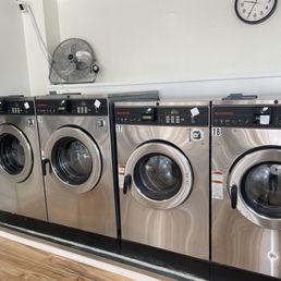 Washers for big loads of clothes, rugs, bathroom mats Washers for big loads of clothes, rugs, bathroom mats