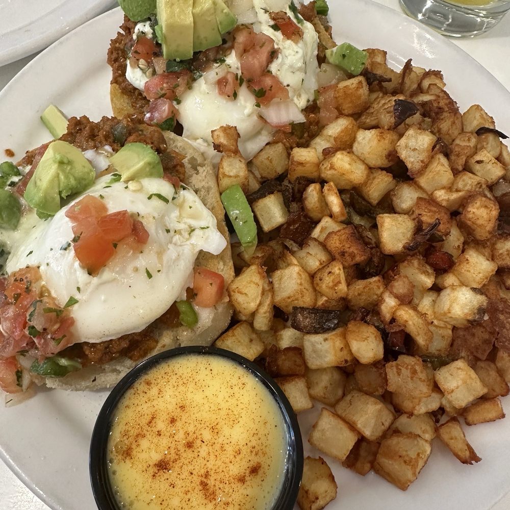 Over Easy - Surprise - Chorizo Benedict- highly recommend - Breakfast & Brunch Near Me - Surprise, Arizona Over Easy - Surprise - Chorizo Benedict- highly recommend - Breakfast & Brunch Near Me - Surprise, Arizona