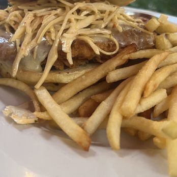 D4 Irish Pub & Cafe - Buttermilk Fried Chicken Sandwich - Irish Pub Near Me - Chicago, Illinois D4 Irish Pub & Cafe - Buttermilk Fried Chicken Sandwich - Irish Pub Near Me - Chicago, Illinois