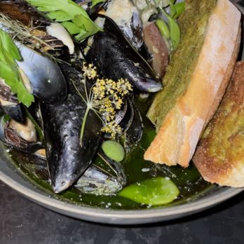 The Loyalist - Mussels with Escargot Butter and Cream - New American Near Me - Chicago, Illinois