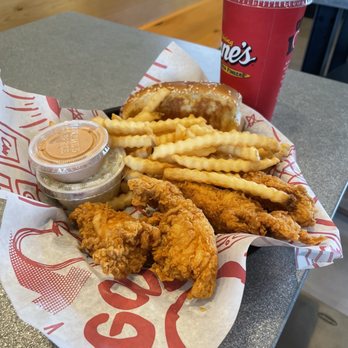 Raising Cane's Chicken Fingers - 3 finger combo - Fast Food Near Me - Lufkin, Texas Raising Cane's Chicken Fingers - 3 finger combo - Fast Food Near Me - Lufkin, Texas