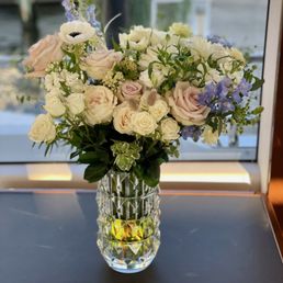 Gorgeous Cape Cod Style floral arrangement from Floral Esthetics