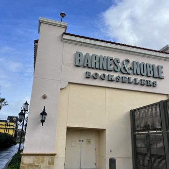 Barnes and Noble - Bookstores Near Me - Chula Vista, California