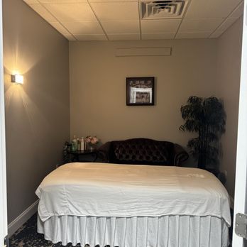 Tropical Asian Massage - Deluxe massage room - Beauty & Spas Near Me - Ponte Vedra Beach, Florida Tropical Asian Massage - Deluxe massage room - Beauty & Spas Near Me - Ponte Vedra Beach, Florida