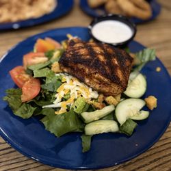 Mojo Bar-B-Que - Salmon salad with blue cheese dressing