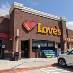Love's Travel Stop - Love's Travel Stop, Holly Springs