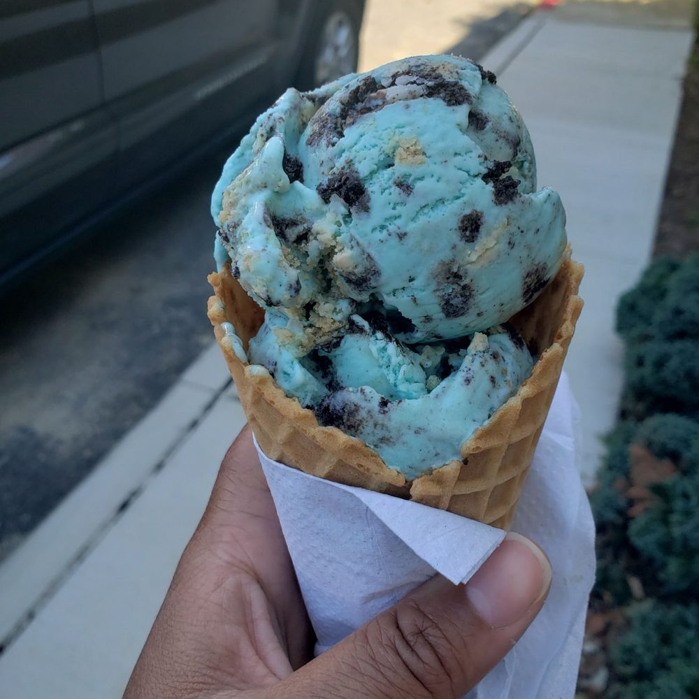 Cookie monster flavor... tasty! Just look at those delectable bits of cookie dough.