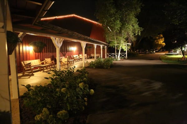 Old Log Theatre by null