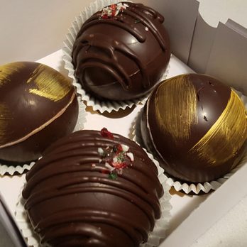 Whimsy Street Treats - Classic hot cocoa bombs and peppermint chocolate bombs - Ice Cream & Frozen Yogurt Near Me - Georgetown, Ontario Whimsy Street Treats - Classic hot cocoa bombs and peppermint chocolate bombs - Ice Cream & Frozen Yogurt Near Me - Georgetown, Ontario