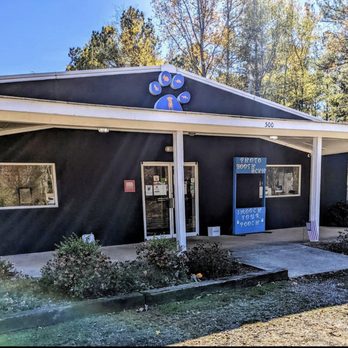 Chapin Veterinary Hospital - Entrance - Veterinarians Near Me - Chapin, South Carolina Chapin Veterinary Hospital - Entrance - Veterinarians Near Me - Chapin, South Carolina