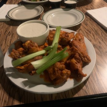 Archie Moore's Bar & Restaurant - Buffalo wings! - Bars Near Me - Fairfield, Connecticut Archie Moore's Bar & Restaurant - Buffalo wings! - Bars Near Me - Fairfield, Connecticut