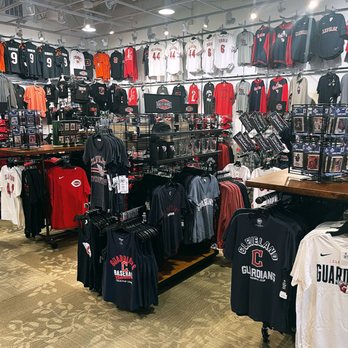 Rally House Tanger Columbus - Sports Wear Near Me - Sunbury, Ohio Rally House Tanger Columbus - Sports Wear Near Me - Sunbury, Ohio