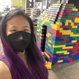 Giant lego house that took over an hour to build