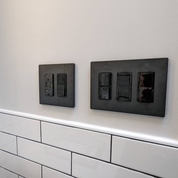 Valex Construction - Black electrical switches - General Contractors Near Me - San Francisco, California Valex Construction - Black electrical switches - General Contractors Near Me - San Francisco, California