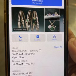 Picture of the store hours and they are closed