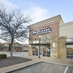 Rockwall Modern Dentistry and Orthodontics - Rockwall Modern Dentistry office side view