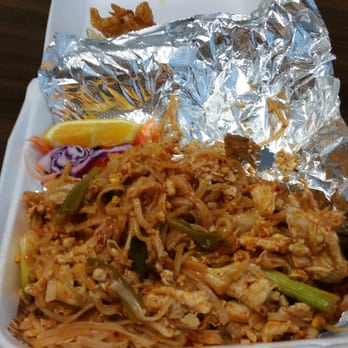 Thai Spice Lees Summit - Chicken Pad Thai - Thai Near Me - Lee's Summit, Missouri