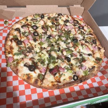 Pizza Twist - Bombay Garlic Chicken Pizzatwist - Pizza Near Me - Reno, Nevada