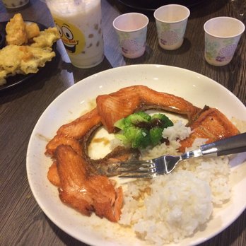 Happy Eats - The salmon - Asian Fusion Near Me - Hanford, California