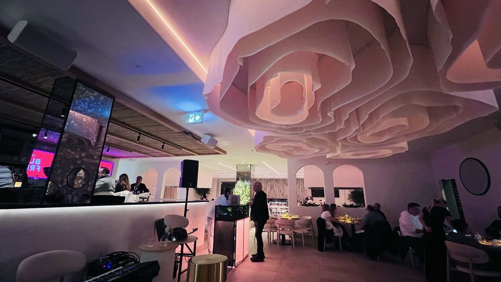 Petros82 Restaurant Don Mills