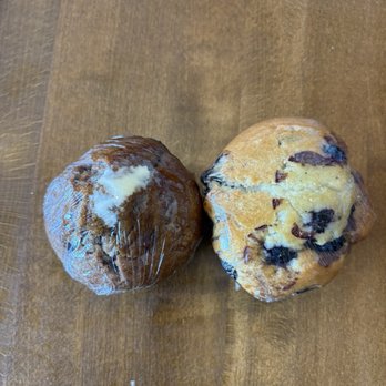Daily Grind - Carrot cake and blueberry muffins - Coffee & Tea Near Me - Baltimore, Maryland