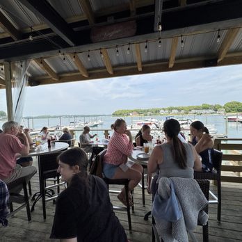 Captain Al's Restaurant & Tiki Bar - Tiki Bars Near Me - Buzzards Bay, Massachusetts