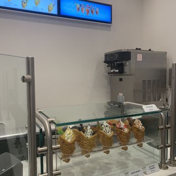 Stuffies Pastries - Ice cream stuffy bar - Desserts Near Me - Surrey, British Columbia