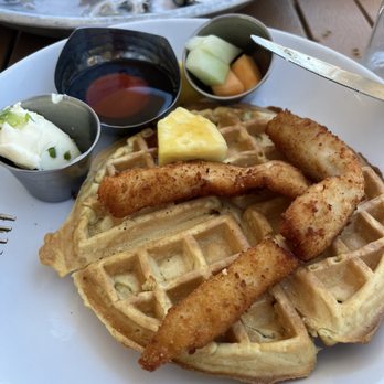Boca Oyster Bar - Chicken and waffles - New American Near Me - Bridgeport, Connecticut