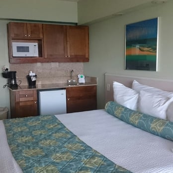 Schooner Inn - Bed and kitchenette - Hotels Near Me - Virginia Beach, Virginia Schooner Inn - Bed and kitchenette - Hotels Near Me - Virginia Beach, Virginia