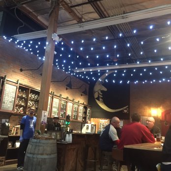 Brewyard Beer Company - Brewpubs Near Me - Glendale, California