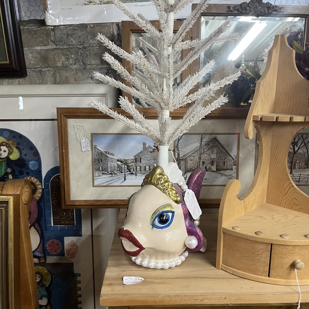 Columbus Antique Mall - Antiques Near Me - Columbus, Wisconsin Columbus Antique Mall - Antiques Near Me - Columbus, Wisconsin