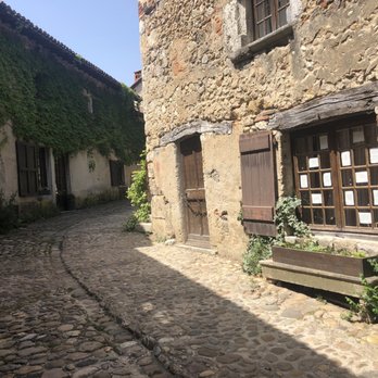 Cité médiévale - Along Rue des Rondes - Landmarks & Historical Buildings Near Me - Pérouges, 01 Cité médiévale - Along Rue des Rondes - Landmarks & Historical Buildings Near Me - Pérouges, 01