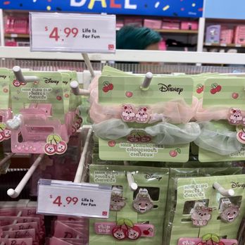 Miniso - Super cute hair clips! - Department Stores Near Me - Los Angeles, California Miniso - Super cute hair clips! - Department Stores Near Me - Los Angeles, California