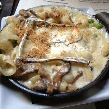 Huddy’s - Mushroom mac n' goat cheese - Gastropubs Near Me - Redondo Beach, California Huddy’s - Mushroom mac n' goat cheese - Gastropubs Near Me - Redondo Beach, California