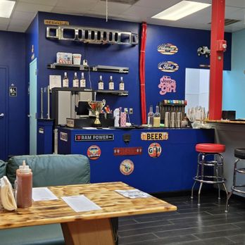Simply George - Burgers Near Me - Virginia Beach, Virginia