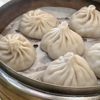 Wu’s Shanghai Dumpling - Pork Xiao Long Bao, freshly made. - Shanghainese Near Me - N Brunswick, New Jersey Wu’s Shanghai Dumpling - Pork Xiao Long Bao, freshly made. - Shanghainese Near Me - N Brunswick, New Jersey