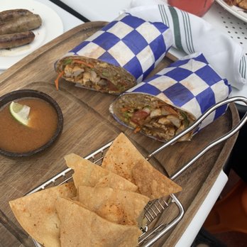 Lapisara Eatery - Tom Yum Burrito - Breakfast & Brunch Near Me - San Francisco, California Lapisara Eatery - Tom Yum Burrito - Breakfast & Brunch Near Me - San Francisco, California