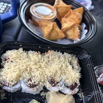 Mike's Sushi & Sake Bar - 5/10 Lobster Rangoon, and 10/10 Crazy roll!! It's good - Sushi Bars Near Me - Palm Harbor, Florida