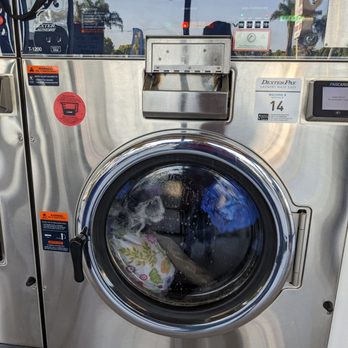 Spinning Suds Laundromat - Laundromat Near Me - Cypress, California