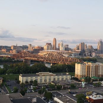 Eighteen at the Radisson - Awesome view! - Steakhouses Near Me - Covington, Kentucky Eighteen at the Radisson - Awesome view! - Steakhouses Near Me - Covington, Kentucky