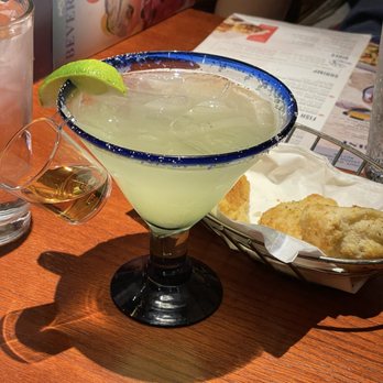 Red Lobster - Grand Patrón Margarita - watered down - Seafood Near Me - Aurora, Illinois