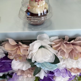 Sinful Treats - a cupcake with frosting and flowers - Desserts Near Me - Quartz Hill, California Sinful Treats - a cupcake with frosting and flowers - Desserts Near Me - Quartz Hill, California
