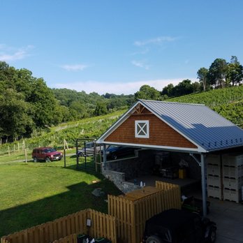 Creek's Edge Winery - Winery - Wineries Near Me - Lovettsville, Virginia