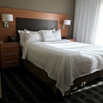 TownePlace Suites by Marriott Bangor - Bedroom - Hotels Near Me - Bangor, Maine
